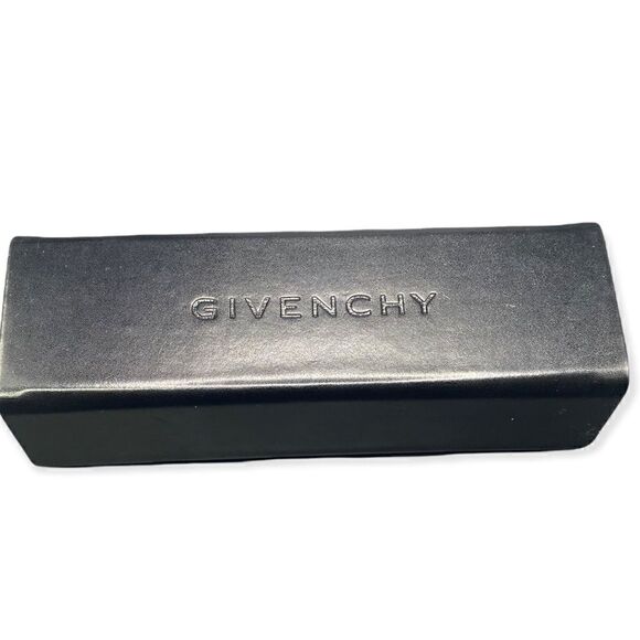 Givenchy fold over close rectangular eyeglass case preowned - Picture 1 of 9